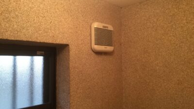 瑞穂市 別府にてトイレ換気扇新設
